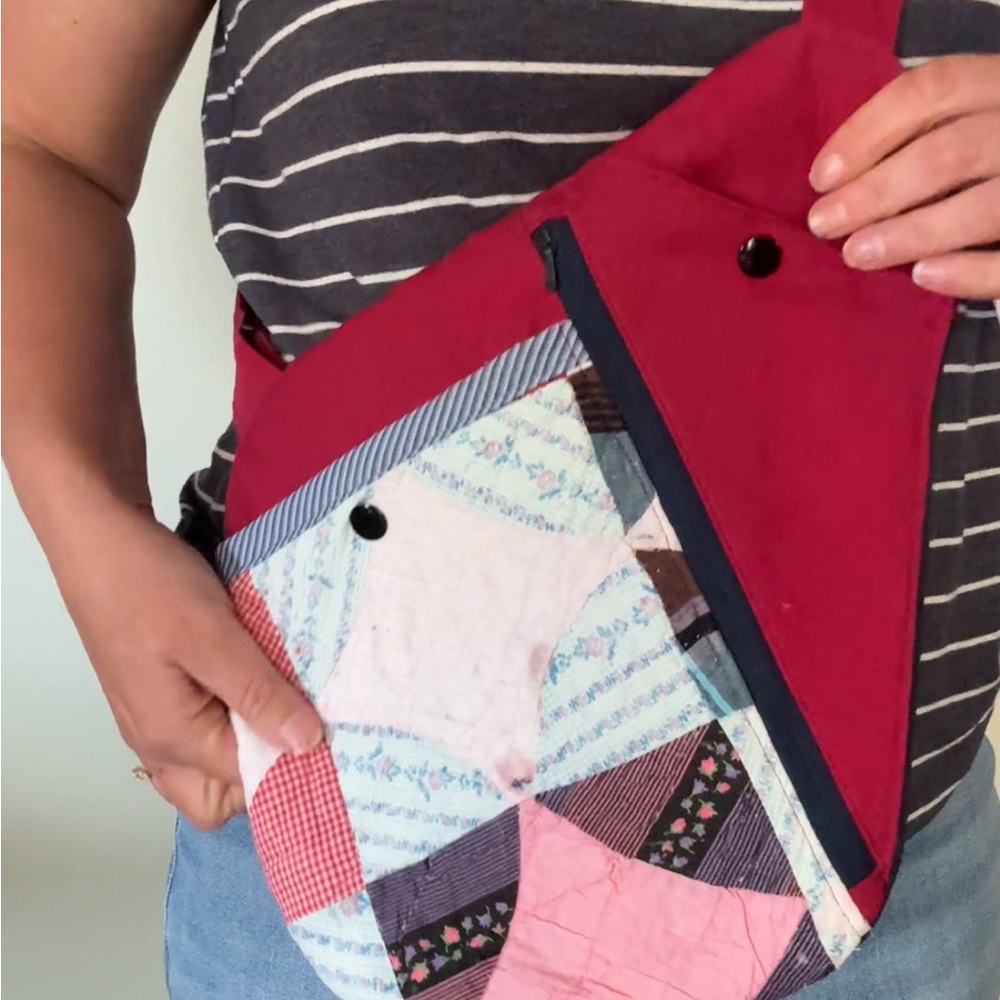 Chic Patchwork Crossbody Bag in Red
